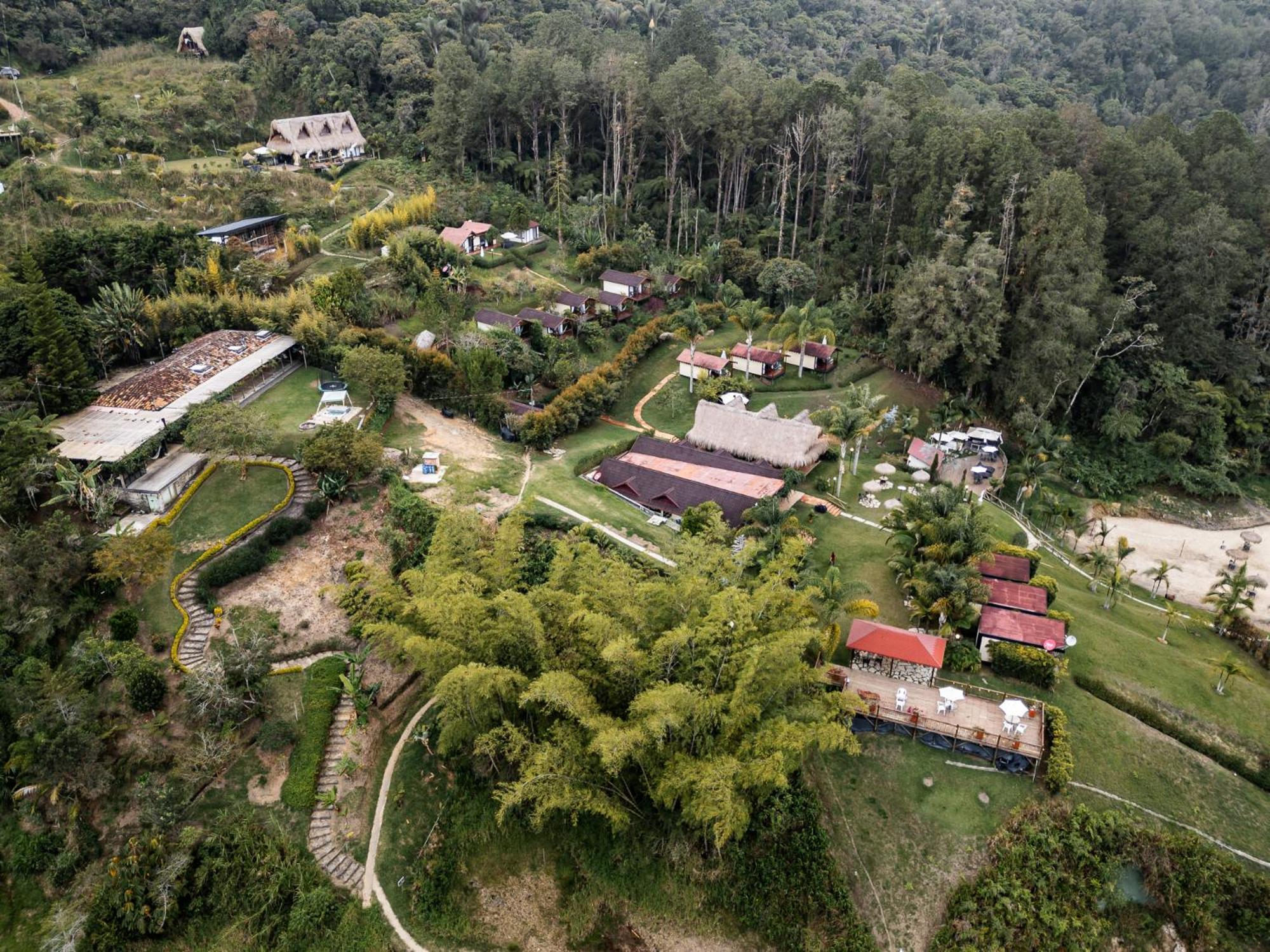 Hotel Pietrasanta Guatapé Екстериор снимка