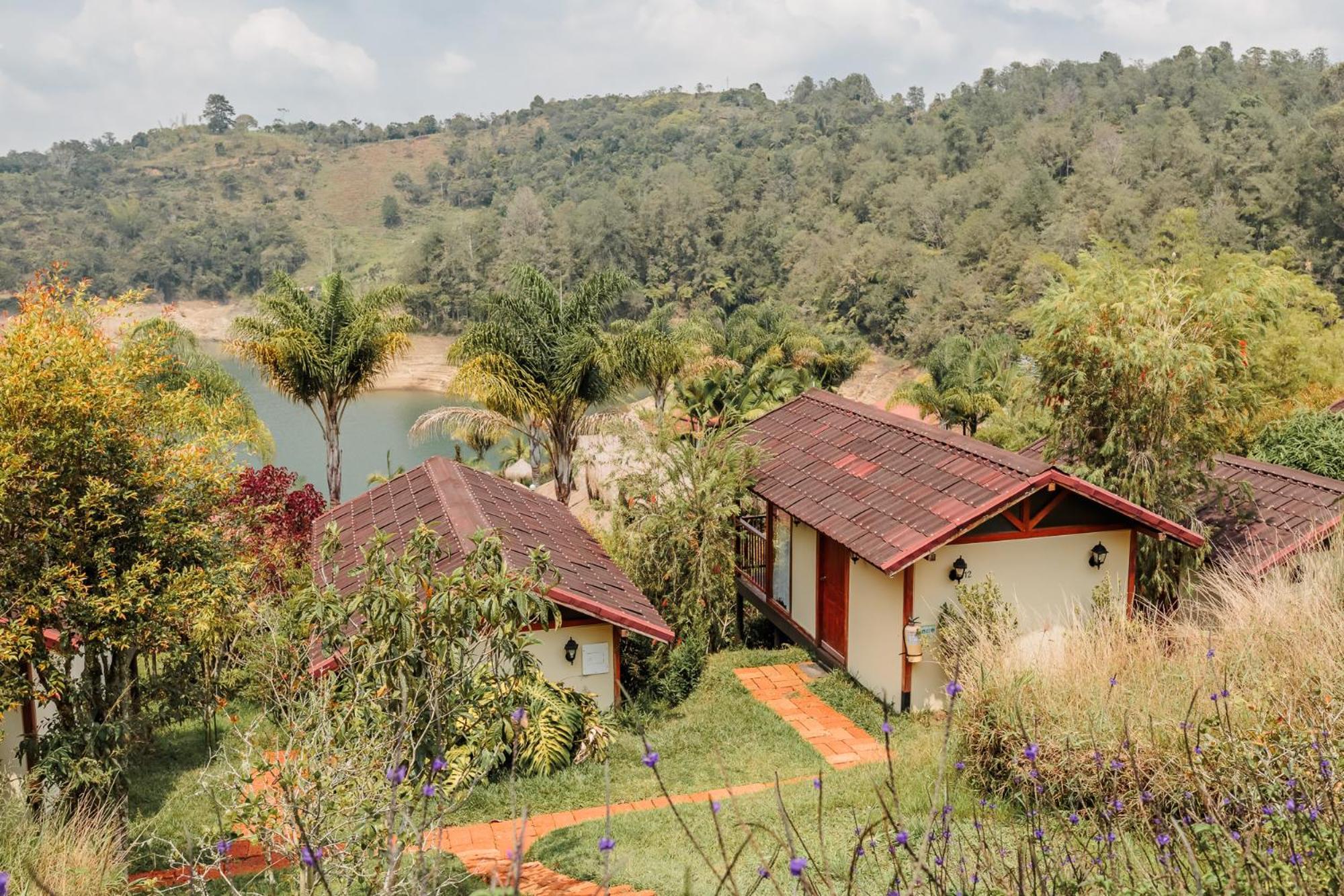 Hotel Pietrasanta Guatapé Екстериор снимка