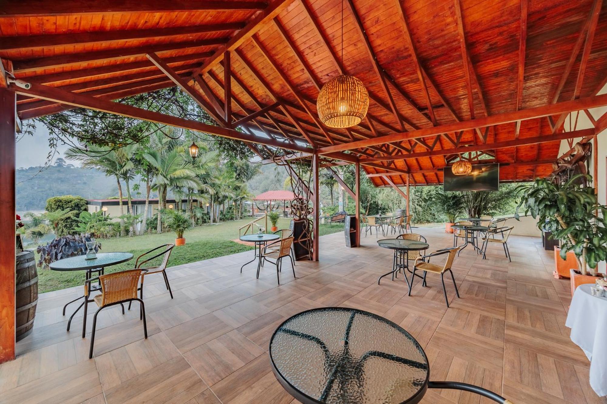 Hotel Pietrasanta Guatapé Екстериор снимка